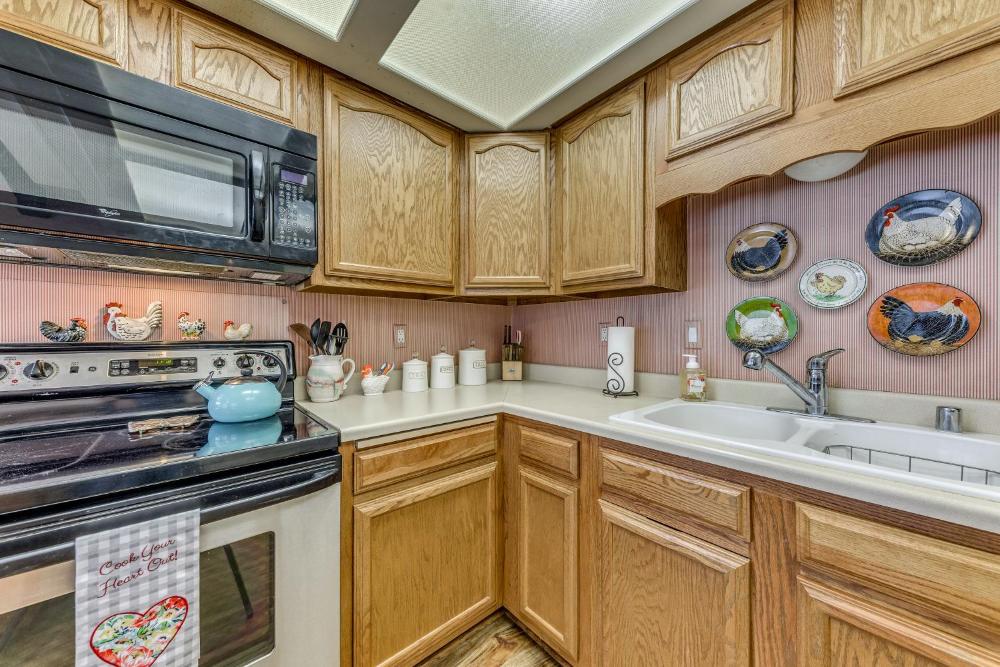 Rustic Alto Retreat - Near Hiking, Skiing and More!
